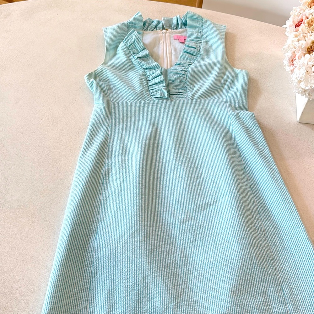 Lilly Pulitzer Seersucker Dress

Love this dress. Perfect condition